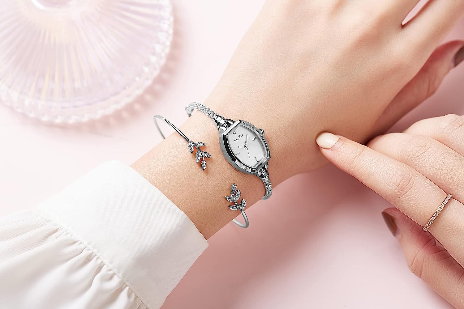Petite Bracelet Watch for Women， Diamond Dress Analog Watch Waterproof - Image 5